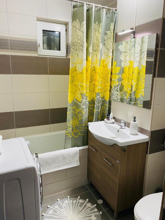 Sellada Apartament - Free Private Parking,Ac,Wi-Fi Карей Екстериор снимка