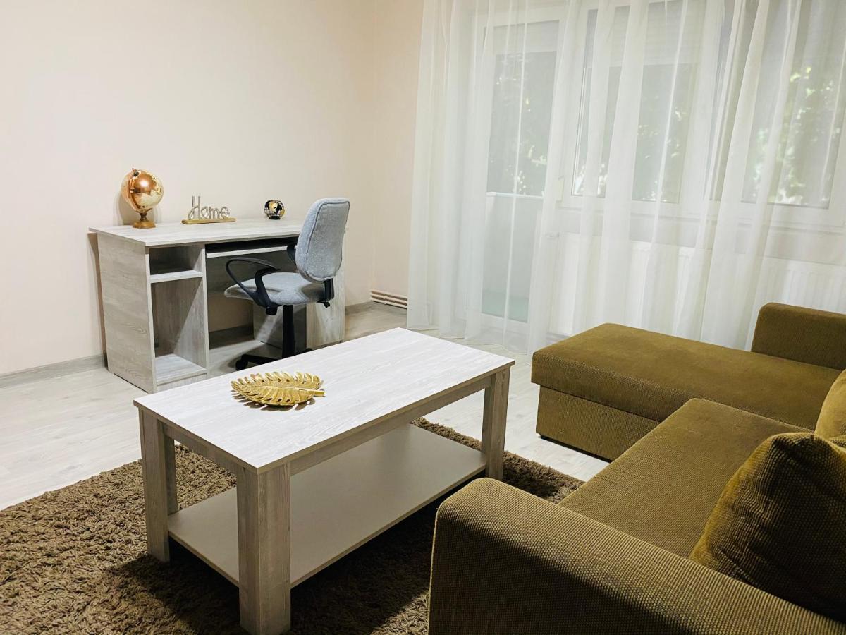 Sellada Apartament - Free Private Parking,Ac,Wi-Fi Карей Екстериор снимка
