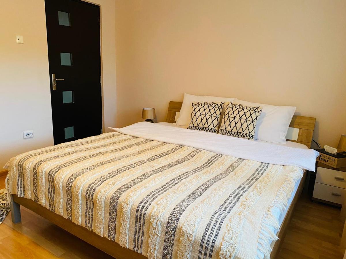 Sellada Apartament - Free Private Parking,Ac,Wi-Fi Карей Екстериор снимка