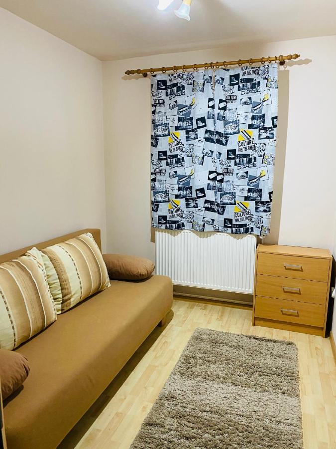 Sellada Apartament - Free Private Parking,Ac,Wi-Fi Карей Екстериор снимка