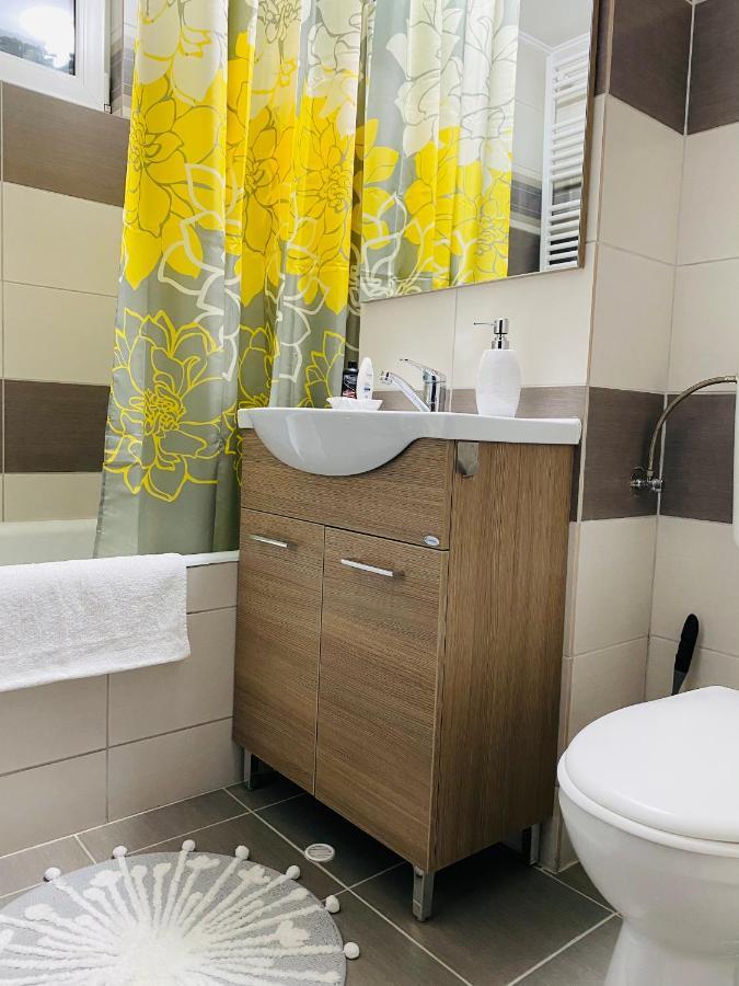 Sellada Apartament - Free Private Parking,Ac,Wi-Fi Карей Екстериор снимка