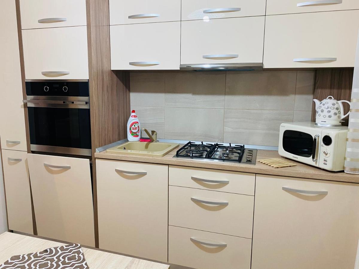 Sellada Apartament - Free Private Parking,Ac,Wi-Fi Карей Екстериор снимка